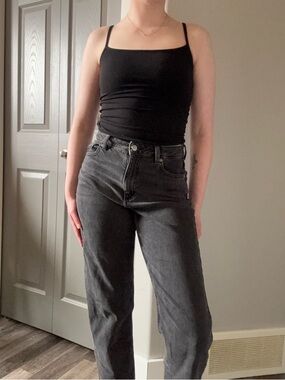 Dynamite Claudia High-Rise Straight Leg Mom Jeans in Washed Black